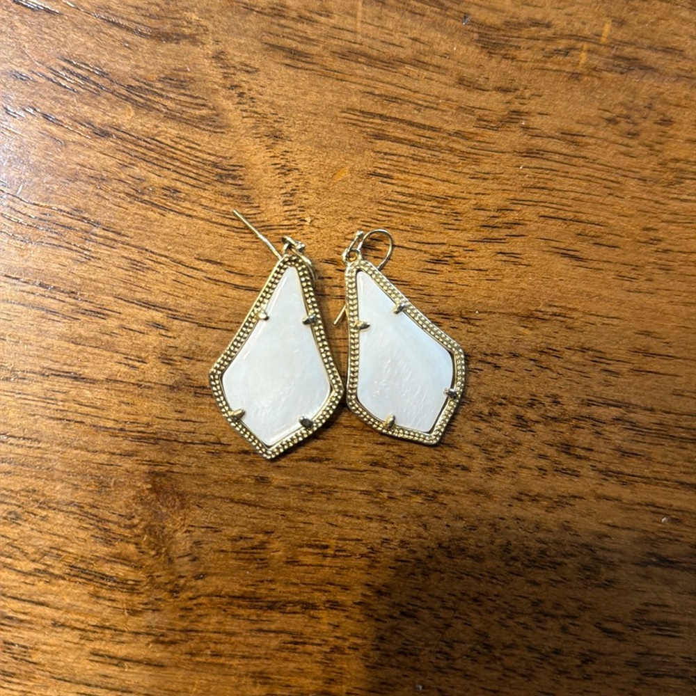 Sophee drop earrings